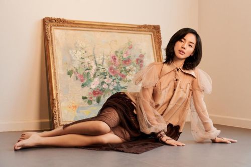 'Cô em Trendy' Khánh Linh hóa nàng thơ trong những bộ đầm từ chất liệu tái chế