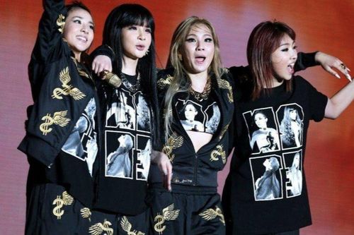 Sau Big Bang, đến lượt 2NE1 sắp tái xuất qua chia sẻ từ Park Bom?
