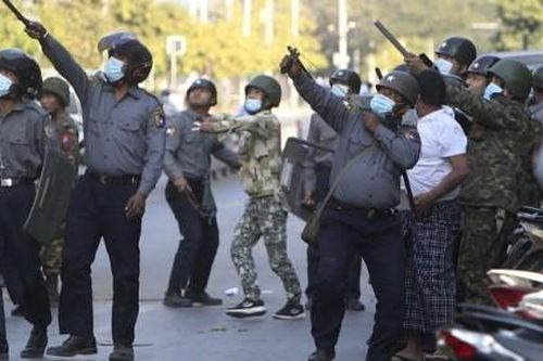 Quân đội Myanmar tuyên án tử hình 19 người vì tội giết binh lính