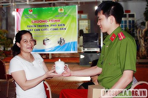 Tuyên truyền phổ biến Luật Căn cước công dân