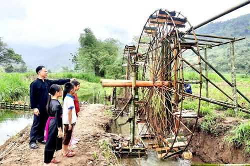 Lưu giữ văn hóa truyền thống gắn với phát triển du lịch