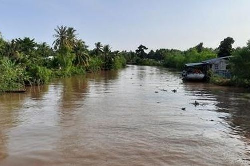 Ba học sinh lớp 8 tắm sông, hai em đuối nước tử vong