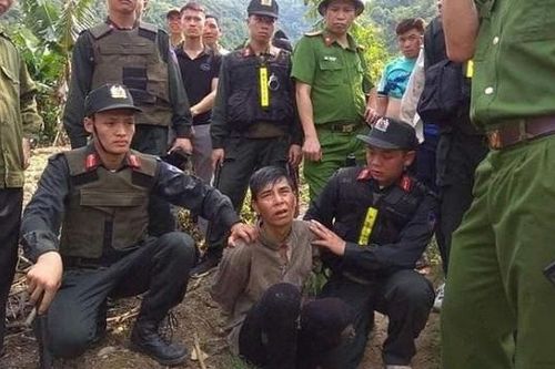 Nghi án nghịch tử chém bố đẻ nhiều nhát đến tử vong rồi xách dao vào rừng trốn
