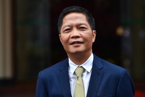 Trưởng ban Kinh tế TW Trần Tuấn Anh thăm Đại học Quốc gia TP.HCM