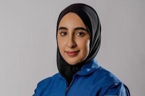 UAE có nữ phi hành gia đầu tiên của thế giới Arab