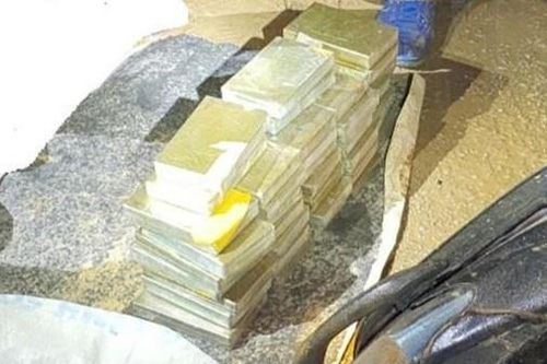 Vận chuyển 40 bánh heroin bằng xe máy