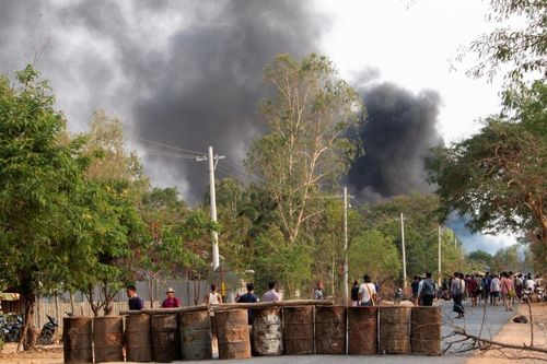 Quân đội Myanmar bị tố dùng súng phóng lựu khiến hơn 80 người thiệt mạng