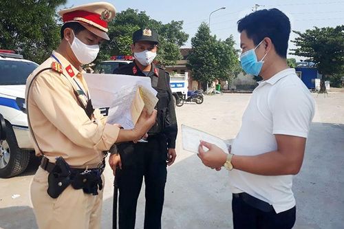 Xử nghiêm hành vi chống người thi hành công vụ khi tham gia giao thông