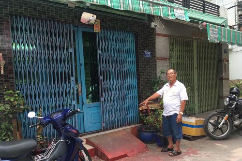 Truy bắt nhóm côn đồ ném sơn, mắm tôm vào nhà dân