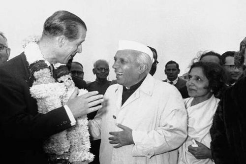 Nữ hoàng Anh và Hoàng thân Philip bao nhiêu lần thăm Ấn Độ?