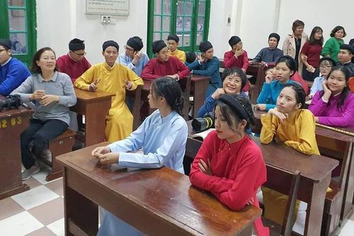 'Chúng ta không nên chiều chuộng đứa trẻ quá lố'…
