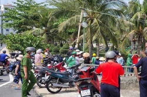 Phát hiện thi thể nam giới trôi dạt trên vịnh Nha Trang