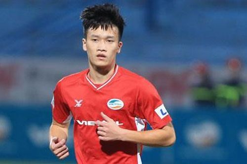 Hoàng Đức lập siêu phẩm, Viettel phả hơi nóng vào gáy HAGL