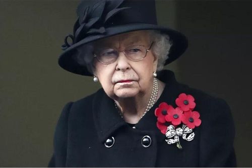 Nữ hoàng Elizabeth II sẽ từ bỏ ngai vàng sau khi phu quân qua đời?