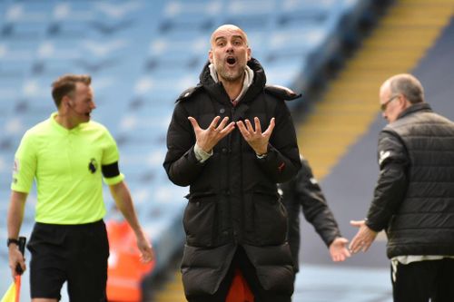 Man City thua sốc Leeds, Pep Guardiola chấp nhận bị 'ném đá'