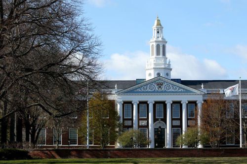 Gần 2.000 thí sinh trúng tuyển vào Harvard năm 2021