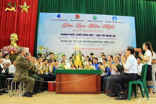 Tuổi trẻ Nghệ An vun đắp tình đoàn kết hữu nghị Việt - Lào