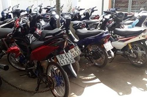 Công an Vĩnh Long vây bắt 3 nhóm đua xe