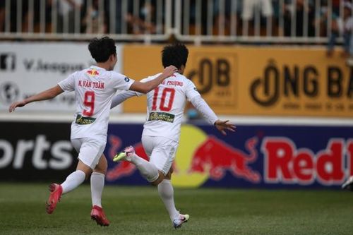 Vòng 9 LS V.League 1-2021: Căng thẳng và khó lường