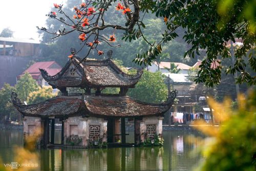 Lễ hội chùa Thầy không tổ chức phần hội, du khách vẫn có thể tới tham quan di tích