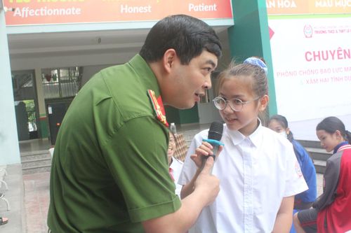 Bổ sung kiến thức pháp luật từ thực tiễn cho học sinh