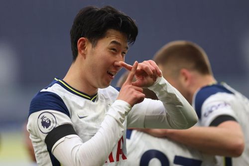 Son Heung-min bị huyền thoại MU chỉ trích