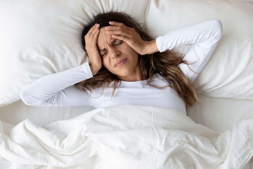 Vì sao bạn bị đau đầu khi thức dậy vào buổi sáng?