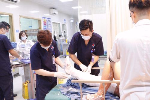 Nam thanh niên bị giật điện cao thế