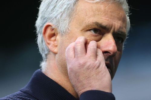 Không ai cứu được Mourinho