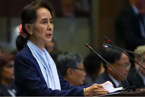 Bà Aung San Suu Kyi bị cáo buộc thêm tội danh