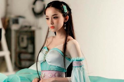 Cổ Lực Na Trát - mỹ nhân bị tiếng chỉ diễn được một cảnh phim