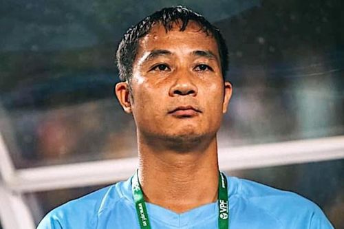 Quốc Vượng làm HLV trưởng đội hạng Nhì