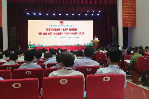 Tập huấn về thi tốt nghiệp THPT 2021 cho 63 tỉnh, thành phố