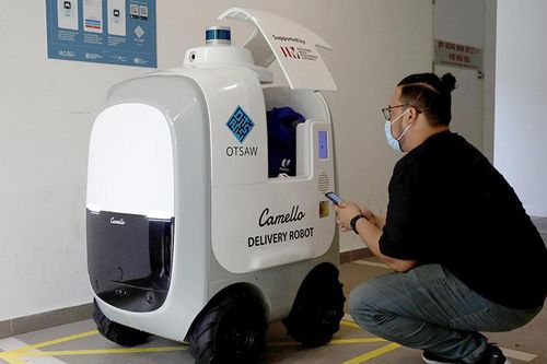 Robot giao hàng tự động đang phát triển tại Singapore
