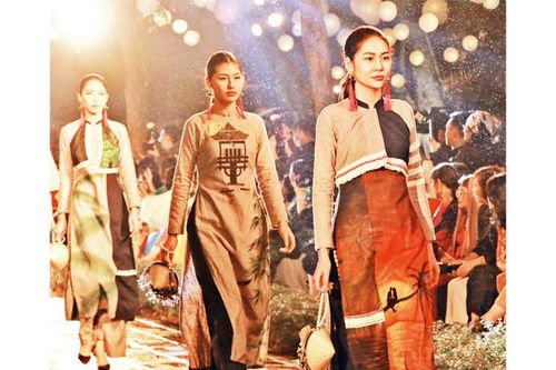 Bảo tồn di sản áo dài