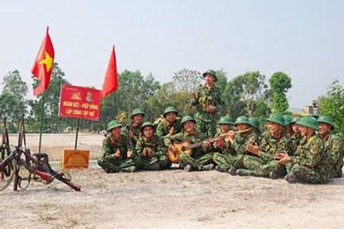 Giúp chiến sĩ mới trưởng thành, tiến bộ
