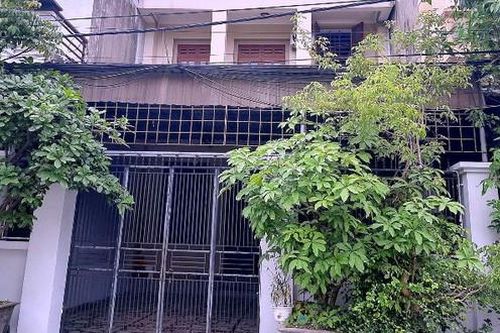 Bắt nữ nghi can vụ chủ nhà vừa mở cửa thì bị tạt ca axit vào mặt