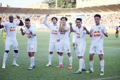 Công Phượng tỏa sáng, HAGL giành trọn 3 điểm trong trận cầu có 7 bàn thắng
