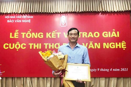 BTC nói gì về bài thơ gây tranh cãi 'Mẹ tôi chửi kẻ trộm?'