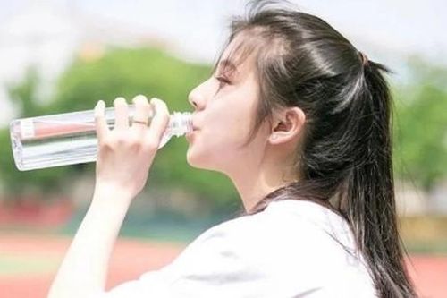 Duy trì 5 thói quen này vào buổi sáng giúp làn da của bạn căng tràn sức sống, chống lão hóa hiệu quả