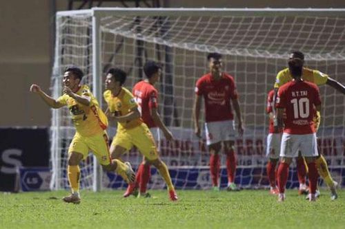 Kết quả V.League: TP.HCM hòa cay đắng, Phan Văn Đức giúp SLNA hạ Bình Dương
