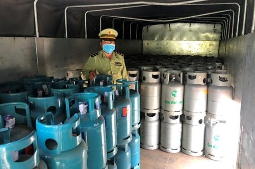 Tiền Giang: Tạm giữ 300 bình gas có dấu hiệu giả mạo nhãn hiệu