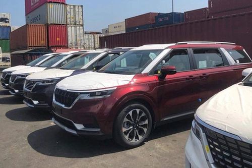 Kia Sedona 2021 bất ngờ cập cảng, chờ ngày ra mắt thị trường Việt