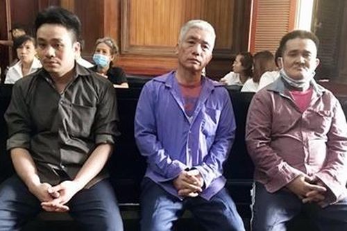 Dùng súng bắn chết người vì tranh giành nữ tiếp viên
