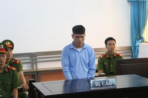 Thanh niên giở trò đồi bại với bé gái lĩnh 17 năm tù