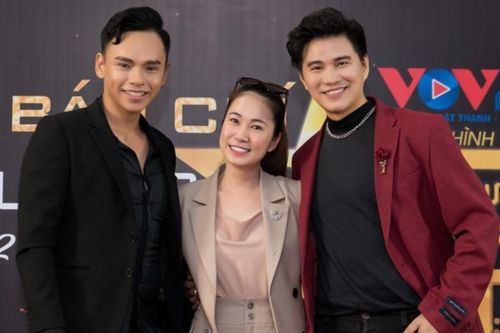MC Thanh Thảo Hugo trở về trường cũ làm cố vấn cho cuộc thi tìm kiếm tài năng MC