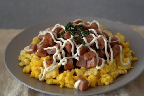 Cơm trộn trứng sốt dễ làm cho bữa tối