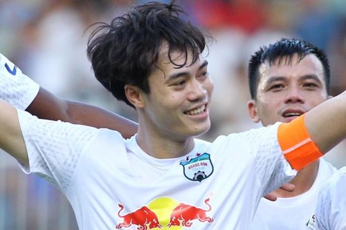 Kiatisuk giúp Văn Toàn hoàn thiện hơn