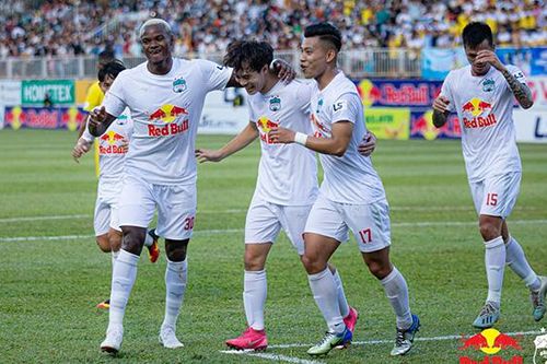 Chân sút nội thăng hoa tại V-League 2021