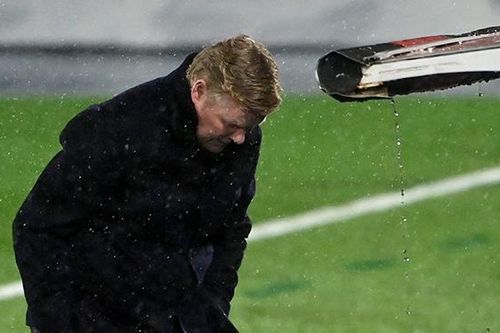 Barcelona hậu Kinh điển: Quay cuồng trong tiếng than vãn của Koeman